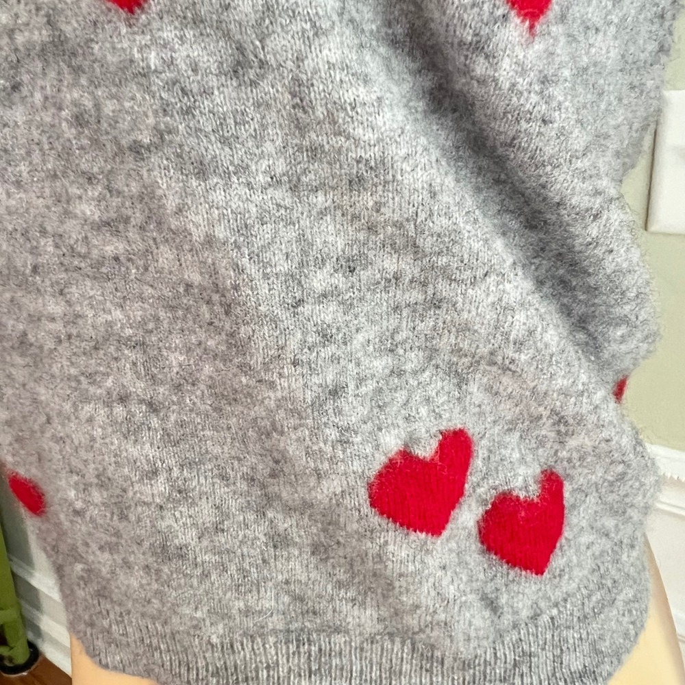 Philosophy Cashmere Sweater S Heart Print Gray Red Crew Neck Pullover Luxury - Picture 10 of 10